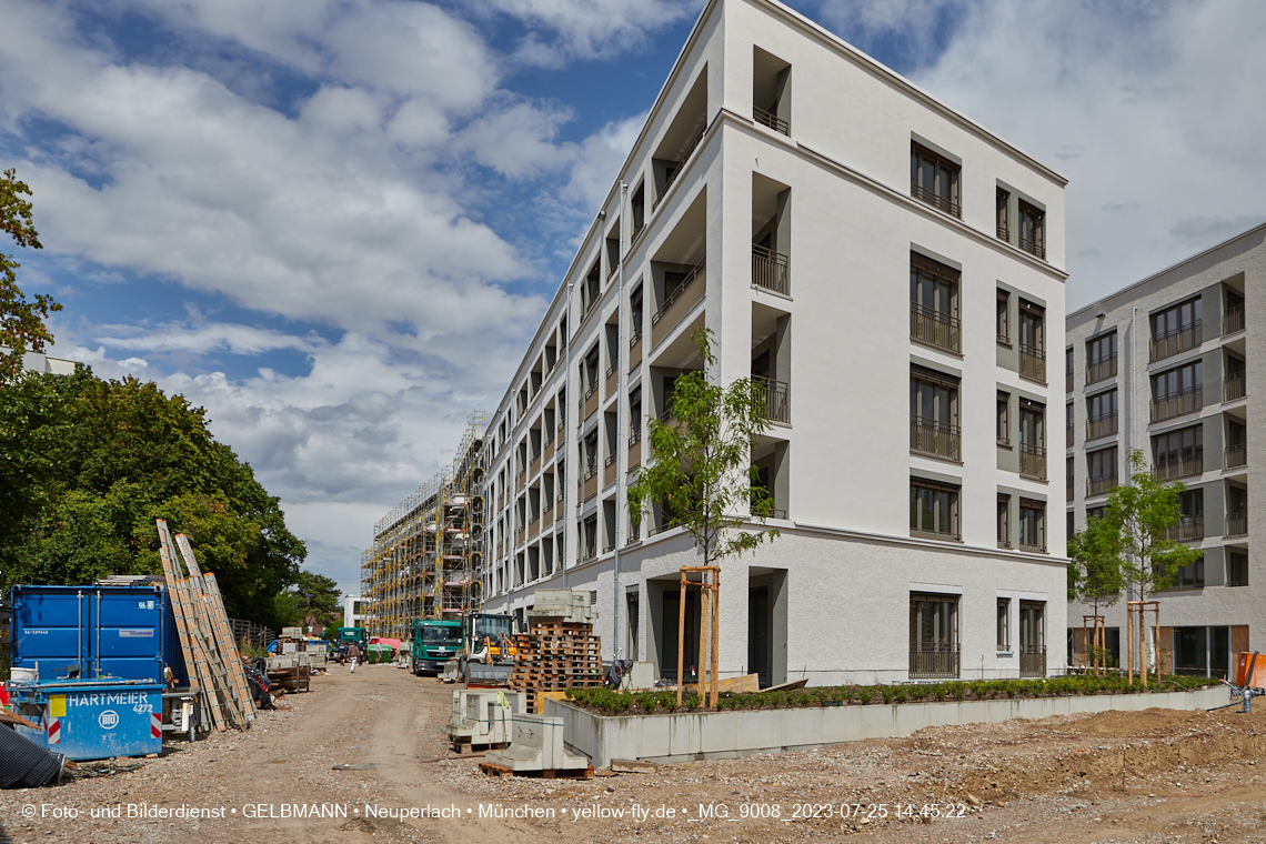 25.07.2023 - Rundgang im Alexisquartier in Neuperlach
